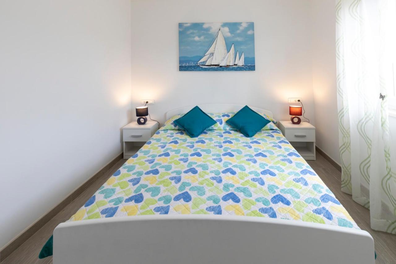 Villa Little Hill Постира Экстерьер фото